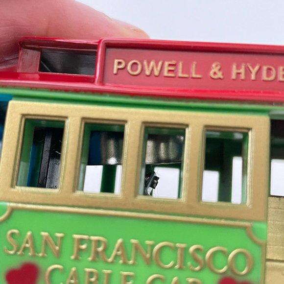 San Fransisco Cable Friction Car Green Red Powell & Hyde Streets Souvenir Decor - Picture 9 of 10